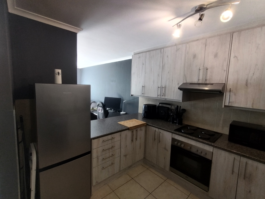 To Let 1 Bedroom Property for Rent in Silver Oaks Western Cape